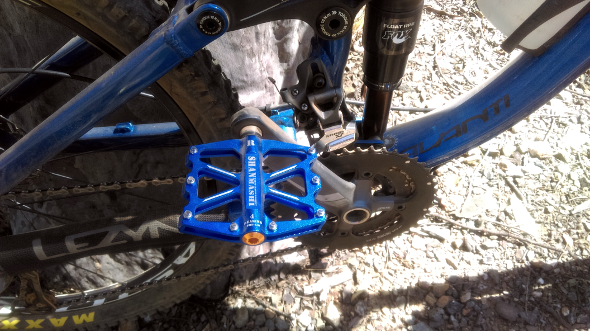 Avanti Torrent flat pedals