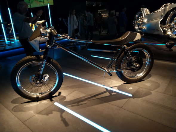 Minimalist electric motorcycle